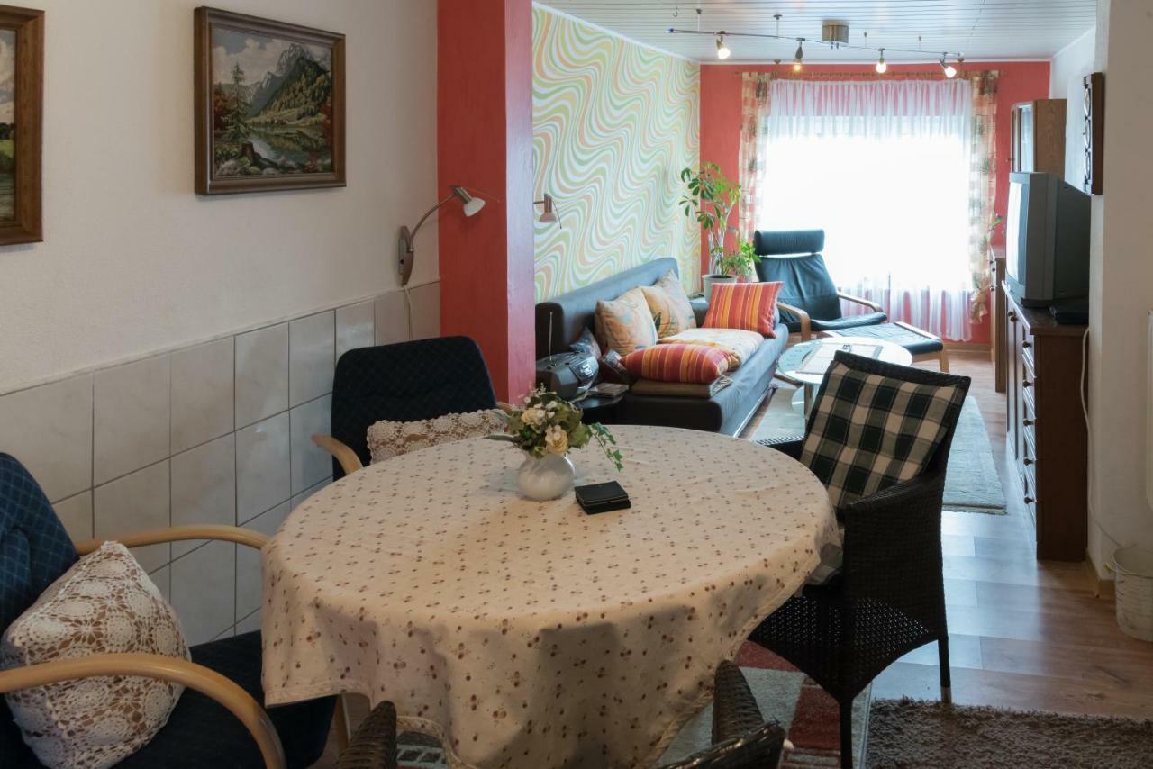 Ferienwohnung Büttner Solms-Oberbiel Exterior foto